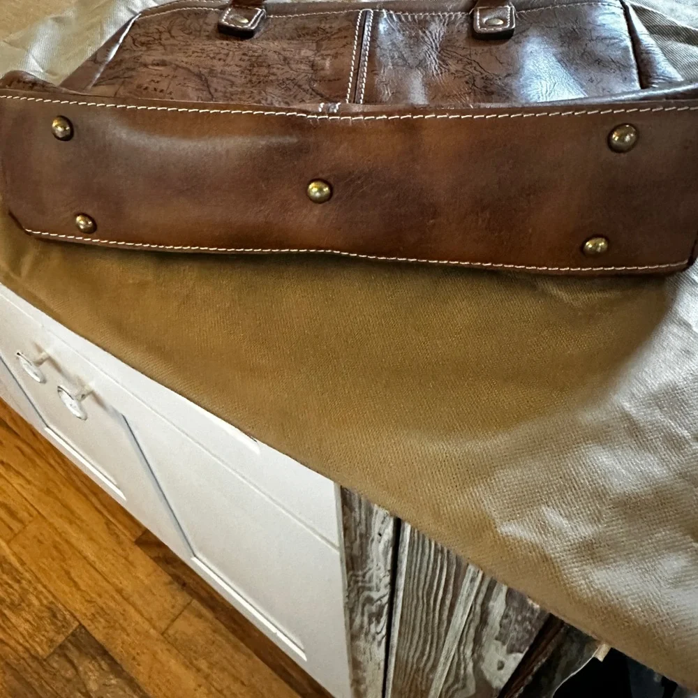 Poppy Top Zip Tote Signature Map Bag - Picture 6 of 15